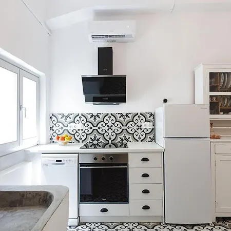 The Of The Old Port * Rethymno